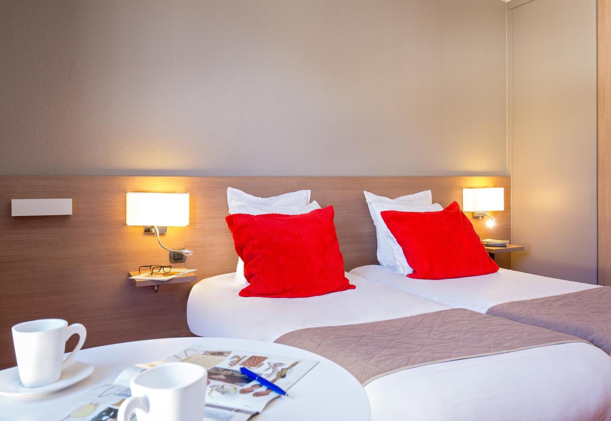Sowell Hotels Le Pas Du Loup Изола Экстерьер фото